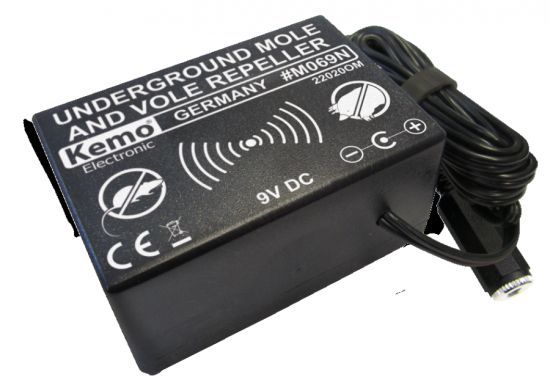 Odpuzovač krtků a hrabošů Kemo M069N